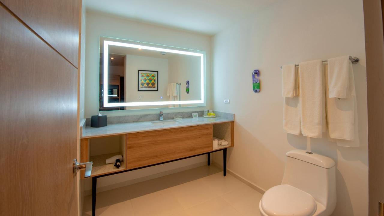 Holiday Inn & Suites - Merida La Isla By Ihg Exteriör bild