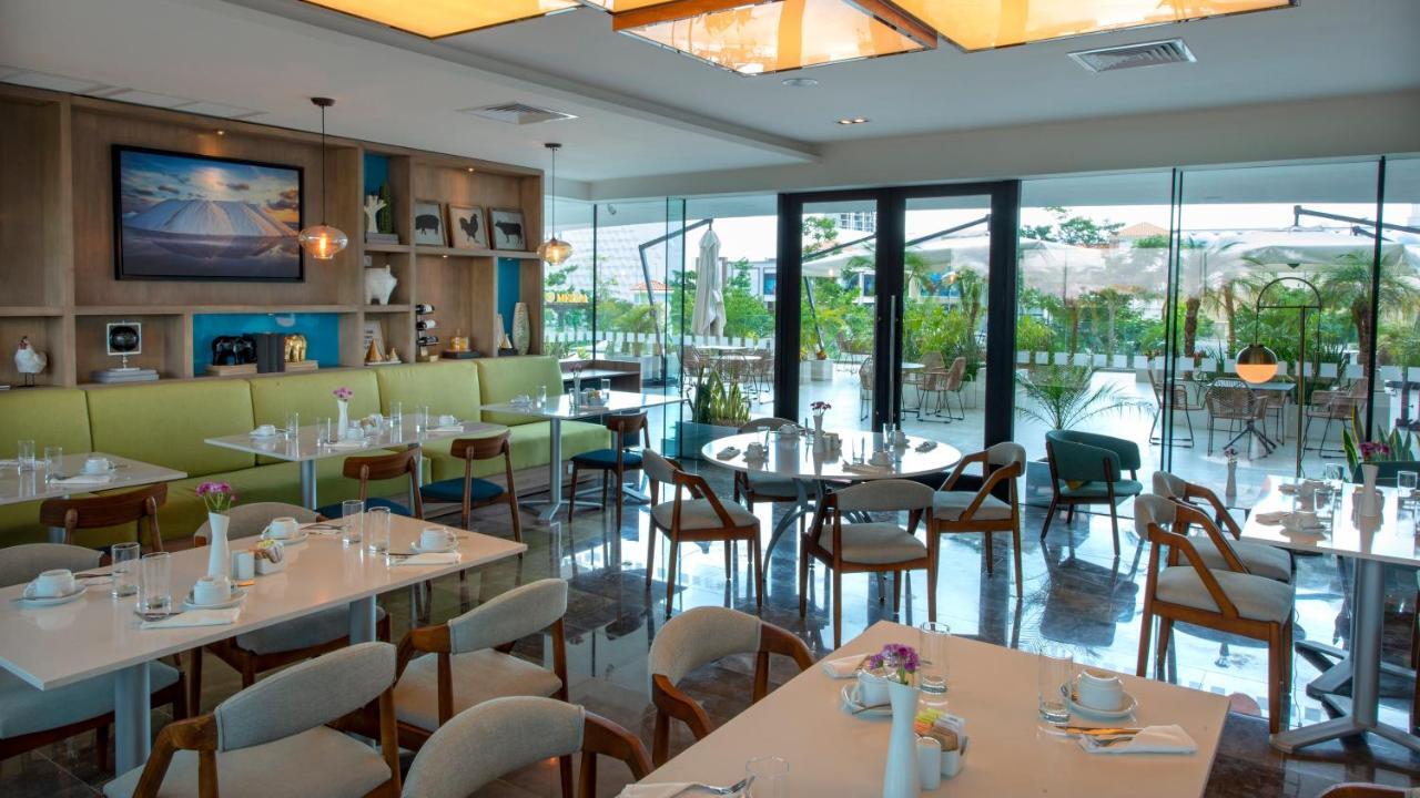 Holiday Inn & Suites - Merida La Isla By Ihg Exteriör bild